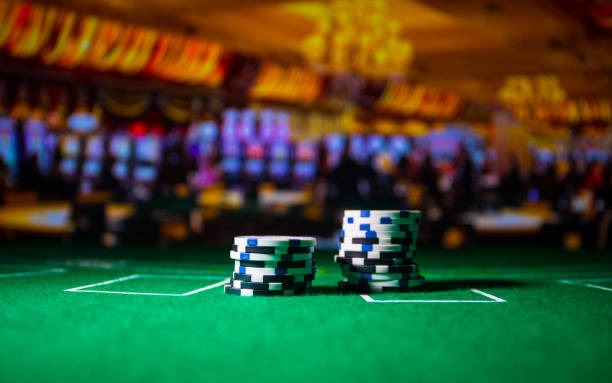 Slot game paytable and symbol values