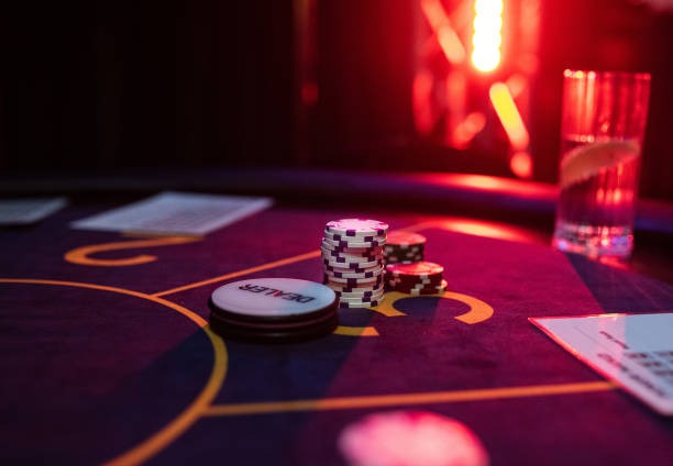 Payment method icons: DANA, OVO, GoPay, QRIS displayed on 11 togel